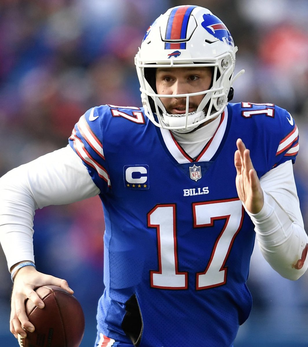 PickensBurgh's tweet photo. Call me crazy,

But I would rather have Kenny Pickett as my franchise QB over Josh Allen or Joe Burrow 

#HereWeGo #RuleTheJungle #BillsMafia https://t.co/zeHMJUEDNB