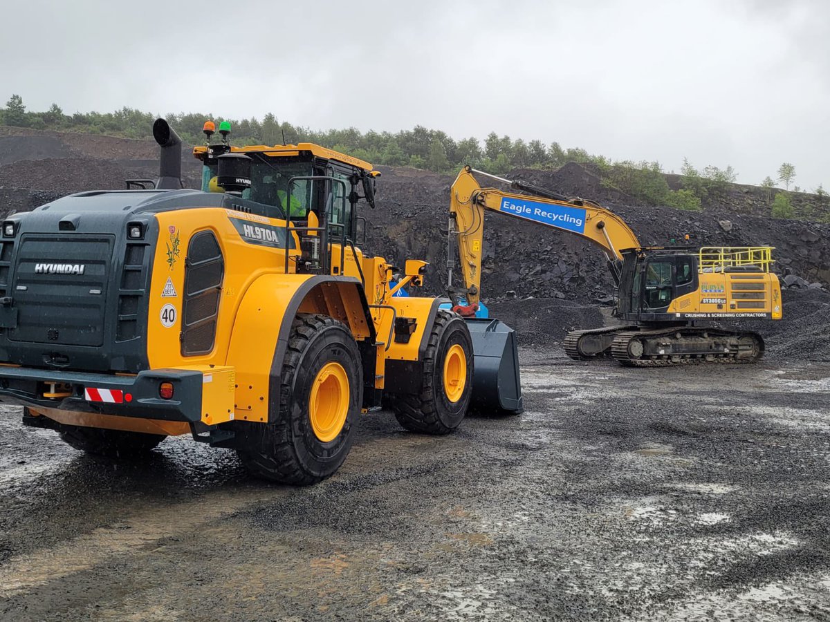 ThePurvisGroup's tweet photo. Check out this new addition to Eagle Recycling’s fleet……… Hyundai HL970A loading shovel on site at Denny https://t.co/kCmHCjmsko