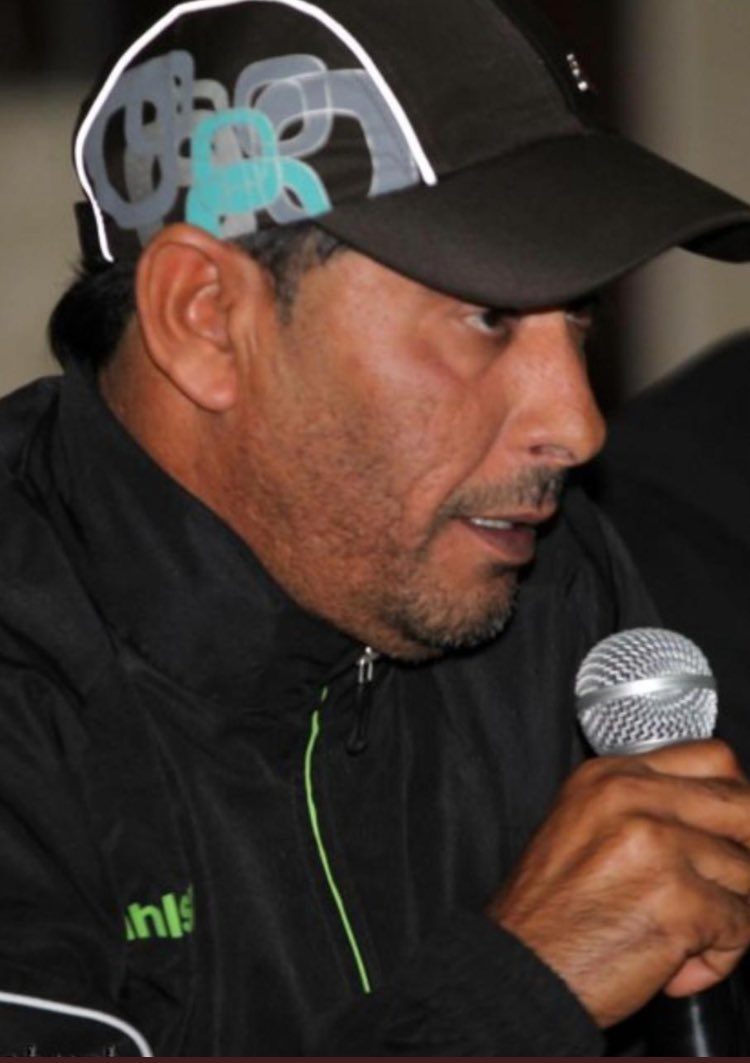 اليوم تجددت ذكرى رحيلك خالي مرت السنه الثالثه على 
تاريخ وفاتك ومضت الدنيا وكأنني افتقدك بالأمس سلاماً عليك وأنت بقبرك ، اسأل اللّٰـه الـذي لـه مُلك السماوات والأرض ، أن يجعلك مـن أهـل الجنة مُبتسم مُطمئن فـي الفردوس الأعلى مـن الجنة ..