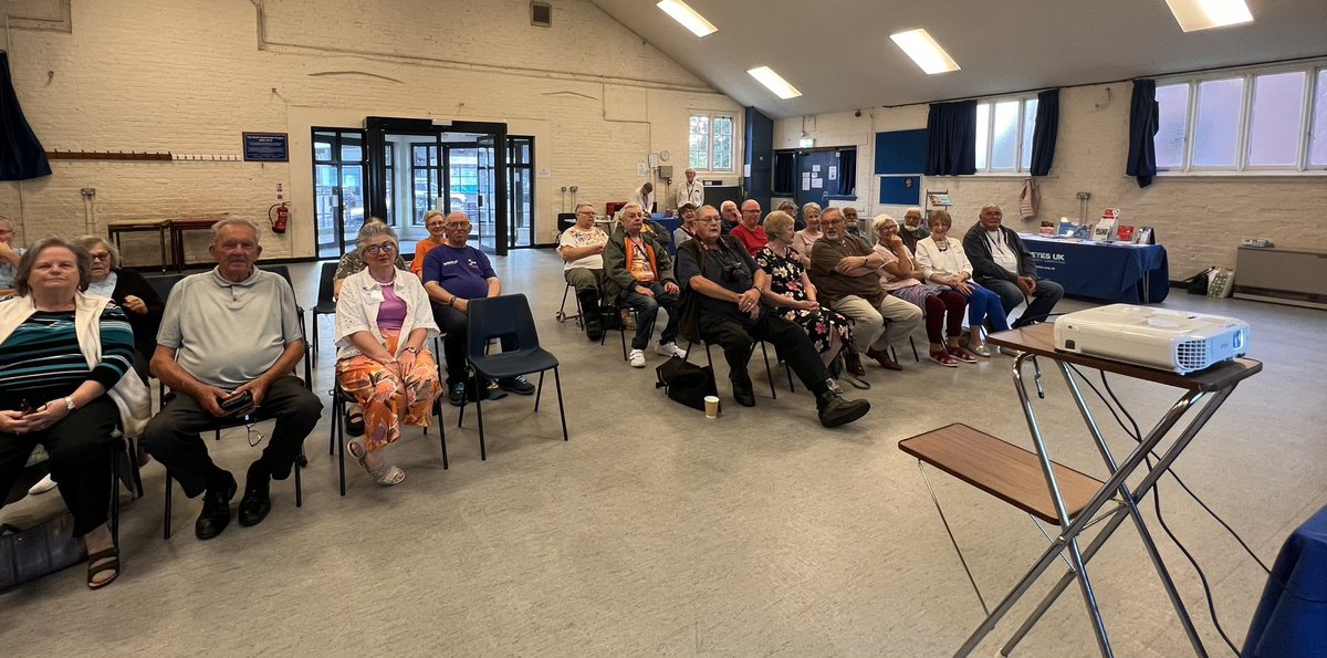 Great turnout from the Havering <a href="/DiabetesUK/">Diabetes UK</a> group tonight talking  about wounds and diabetes.  Also managed to touch on Sepsis, falls, blood clots and urine infections so we covered the whole <a href="/BHR_HarmFree/">BHR Harm Free Care</a> agenda.  

Thank you so much to the group for being so welcoming!