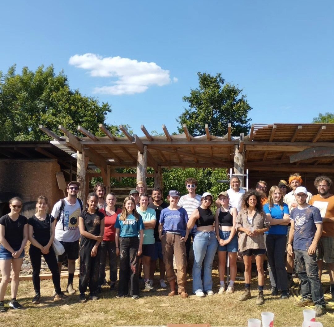 MaelDoree's tweet photo. Fin de la deuxième édition du chantier participatif #PleinsFeux organisé par Bouillonnant Valthère
15 jours de chantier pour aménager un espace de rassemblement pour les habitants de Théreval 🔥
Une démarche citoyenne et écologique 🌳 https://t.co/6OgZiUv1I0