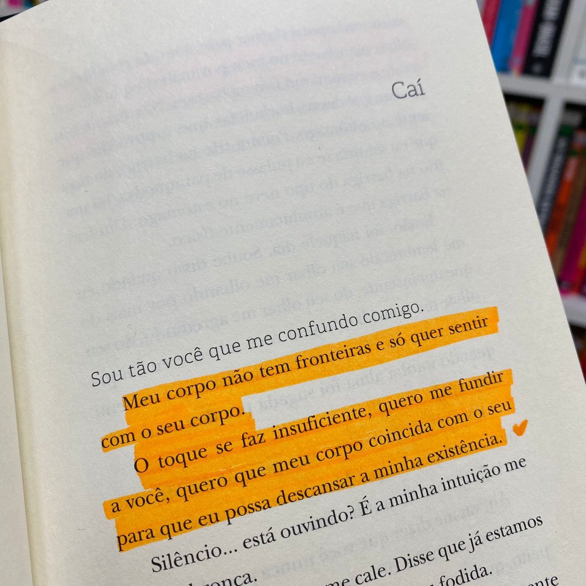 PlanetaLivrosBR's tweet photo. 🧡 Trecho do livro: Não pise no meu vazio, Ana Suy

#naopisenomeuvazio #anasuy https://t.co/q2S2NuiI0c