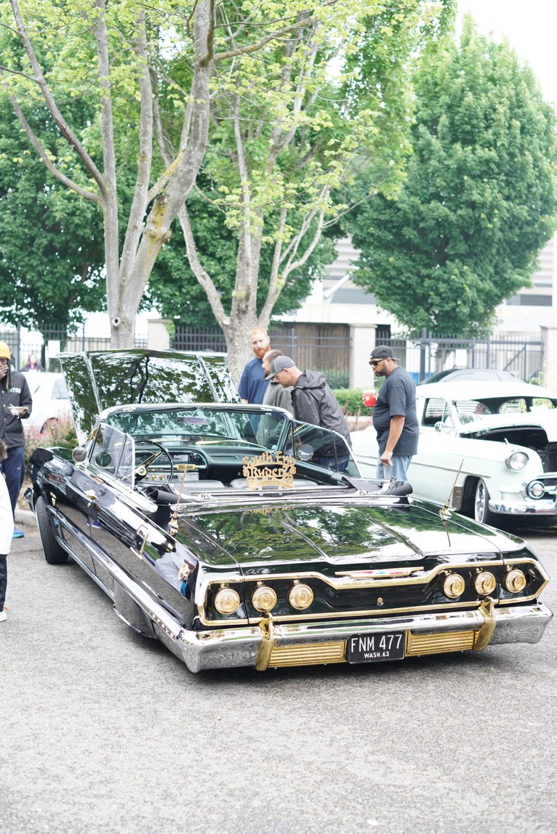 AlexandraVfoto's tweet photo. https://t.co/MuF9601jXg
#ClassicCars #lowriders #vintagecars #impala https://t.co/JtZfz1Eaqe