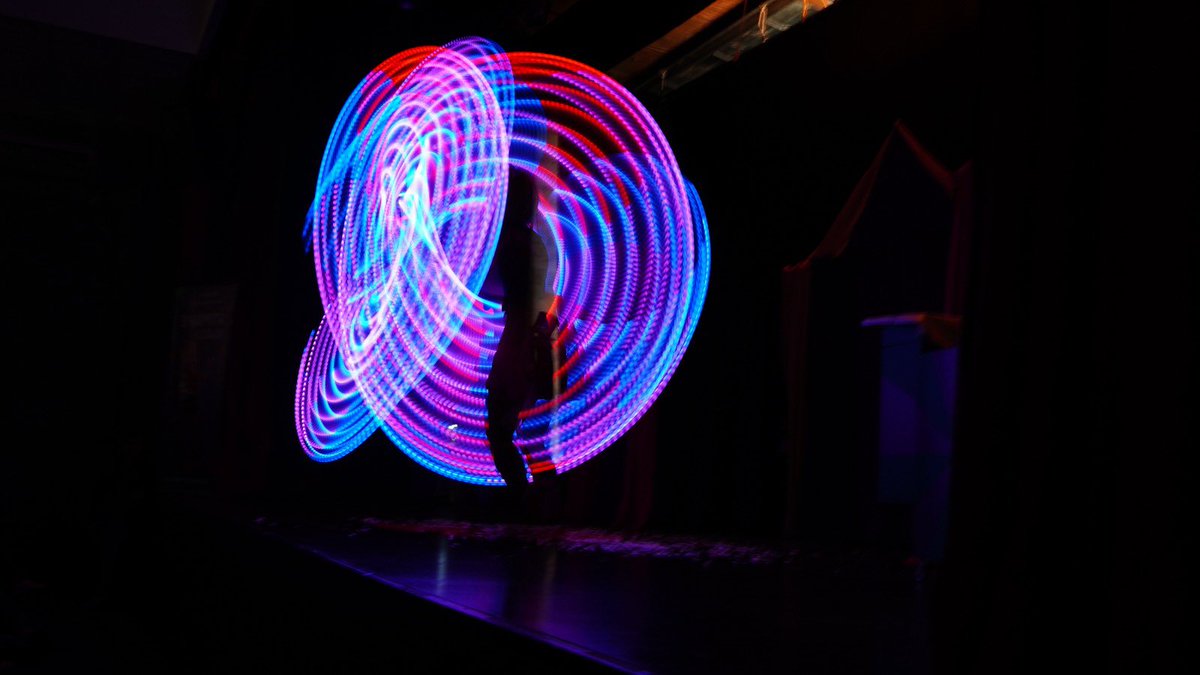 MuniZARATE's tweet photo. #Cultura 🎭 | #Vacaciones 🧣Lo mejor del #Día1 

📸 ¡Así vivimos el maravilloso show de @DiNaMiTaCLowN en el #ForumCultural! ✨

⛄️ En vacaciones, #VeniteAlForum 🙌🏽 https://t.co/y4YRtCqtcK