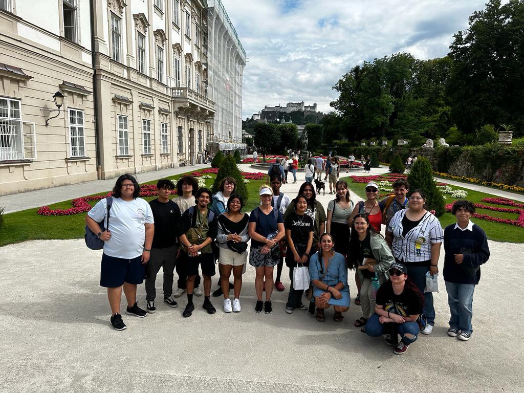 MLopezTorres_'s tweet photo. Ivan comes back Wednesday but man am I so jealous when he sends me pics lol #Banninghigh #Eftours https://t.co/wpEjJ9YQCO