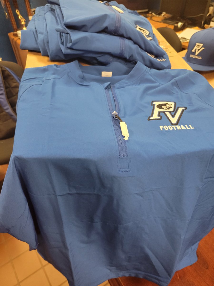Practice, pregame and GameDay drip all present and accounted for... Practice t's ,shorts, sleeveless hoodie, sleeveless Dri-Fit, hat, pullover, joggers <a href="/561_bam/">Brock Mitchell 2025</a> <a href="/Seansilva2024/">SEAN SILVA</a> @GioLaguerre2024 <a href="/LoganHarrold16/">Logan Harrold</a> <a href="/benwilson2__/">Benjamin Wilson</a> @Tyl3rW1ls0n <a href="/PVCobrasFB/">Park Vista Football</a> <a href="/APirch/">Anthony Pirchio</a> <a href="/PirchioVincent/">Vincent Pirchio</a>