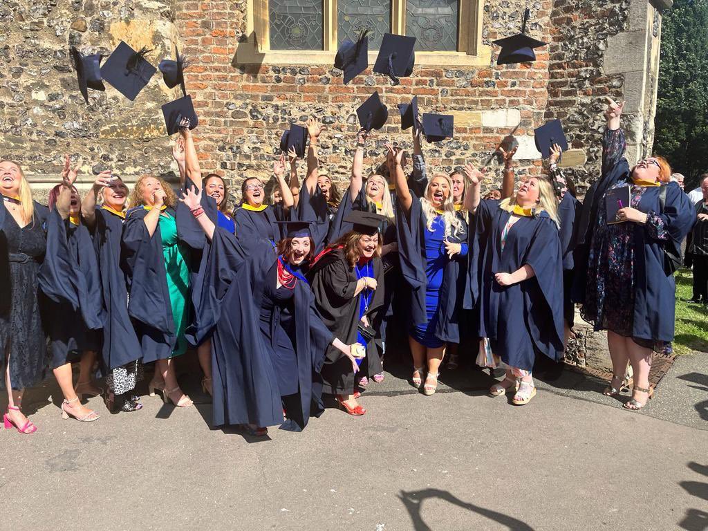 Roxanne Henry tweet media