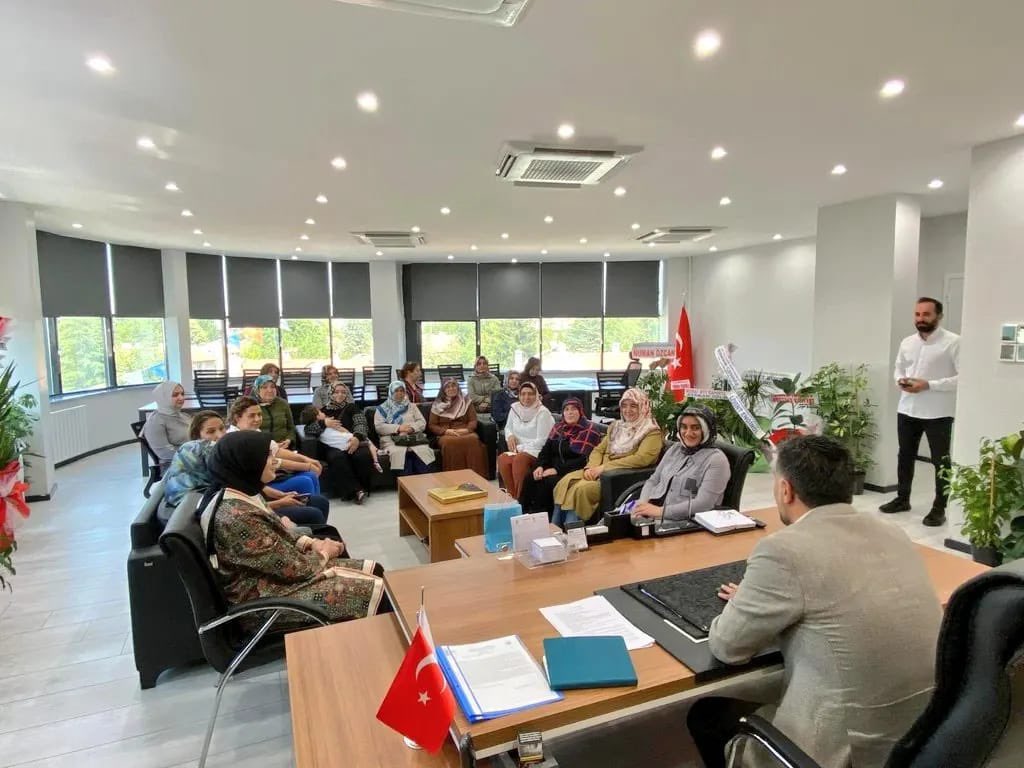 akadinyesilyurt's tweet photo. AK Pari Malatya İl Başkanlığına asaleten atanan Sayın Namık Gören Başkanımızı  ziyaret ederek hayırlı olsun dileklerinde bulunduk.
Muvaffakiyetler diliyoruz. https://t.co/UYoHQsmuOS