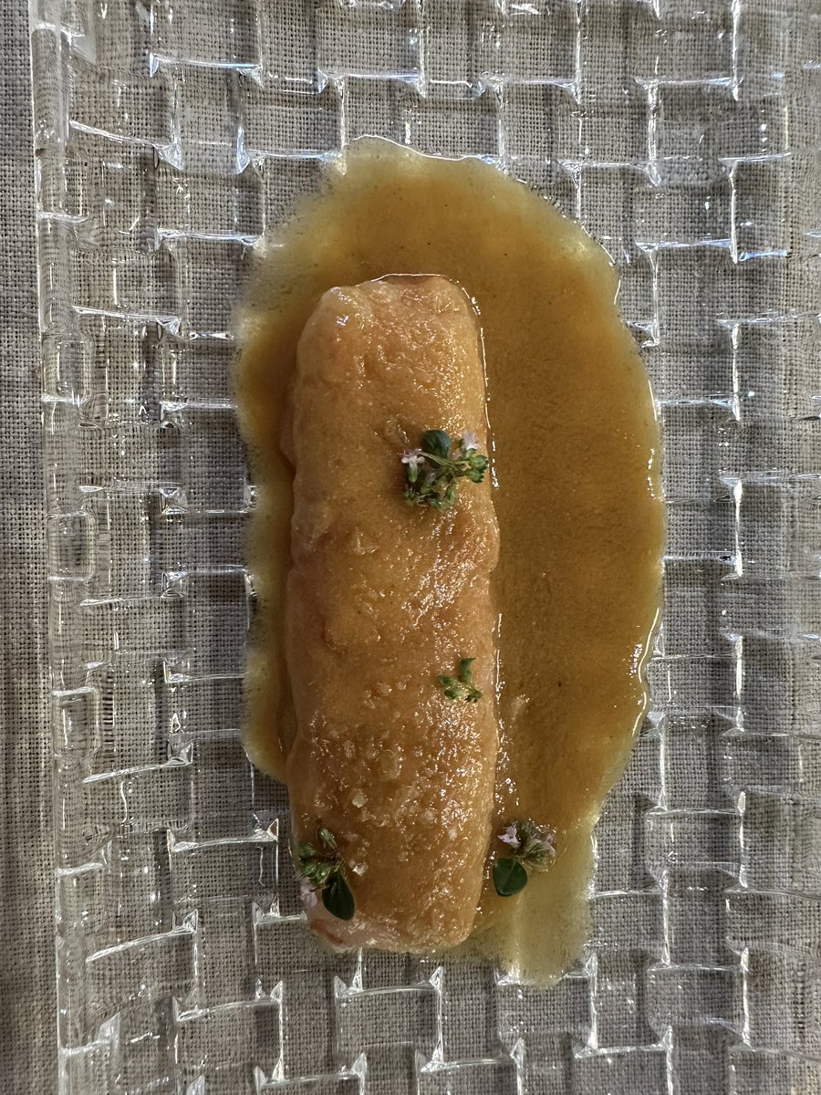 adriangafe_'s tweet photo. Hoy fui por primera vez a un menú degustación y uffff https://t.co/ZhqUQJjezG