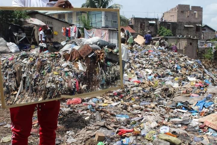 RMokabi's tweet photo. Kinshasa est trop sale! @NgobilaM Credit photo Baudouin Bikoko! https://t.co/JEtiyl1N86