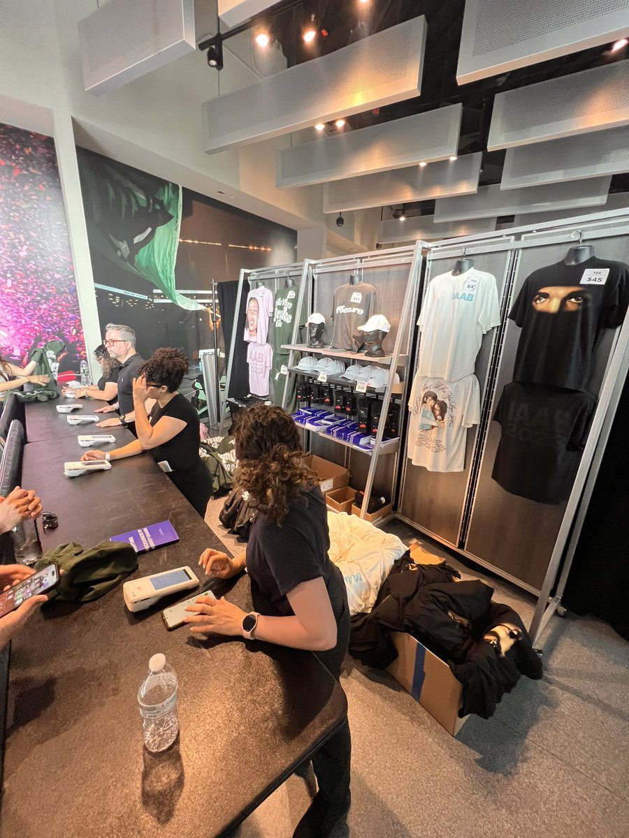 TrifectaMerch's tweet photo. Got your #Drake and #21Savage merch?
Shop #IAABTour all week long at @barclayscenter โผ๏ธ
๐ Location is junction of Flatbush and 5th Ave
#HerLoss #HonestlyNevermind #drake #drizzy #ovo #itsallablurtour #itsallablurtour23 #drakemerch https://t.co/7XIxOuwhhQ