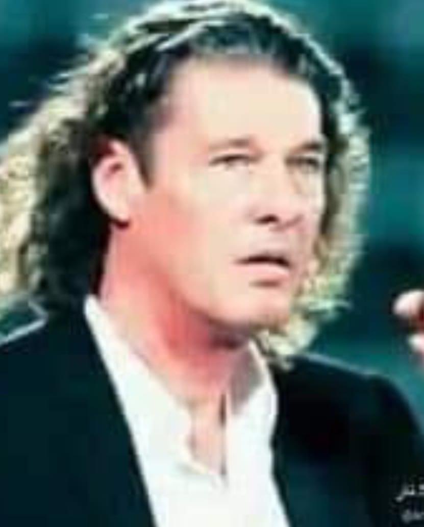 #هل تذكرون هذا الرجل ؟؟؟
هو المدرب الكبير : برونو ميتسو (عبد الكريم)
مدرب فرنسي شهير ... 
درب فريق السنغال في كأس العالم 2002
وأوصله إلى دور الثمانية ...

أعلن اسلامه بكل قناعة بعد أن تزوج من فتاة
سنغالية اقنعته بالإسلام .. 
وغير اسمه إلى عبد الكريم .. 
وانجبت له ولدا وبنتا ...