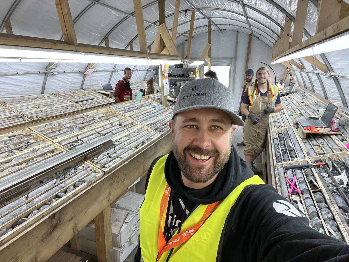 JrMiningGuy's tweet photo. Core shacking at MacPass 

Not allowed to take better or closer photos of the core (the way it should be) 

Fun, young and excited crew logging Boundary core 

@FireweedMetals $FWZ.v https://t.co/4f4U9ppqLC