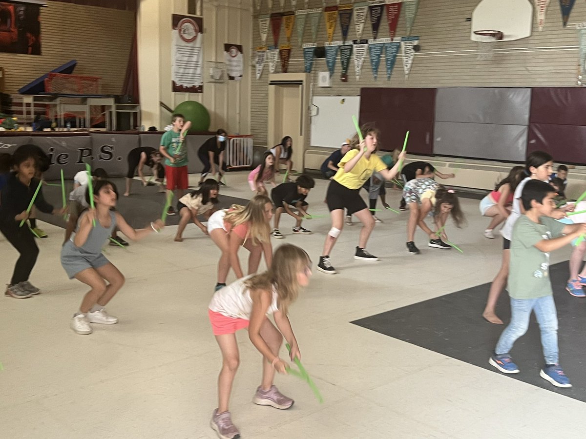 Camp Wonder and Camp Discovery are loving the Pound fitness fun today with <a href="/SueSanity/">SueSanity</a>! <a href="/LauraBa06241838/">Laura Bates</a> <a href="/gecdsbpro/">GECDSB PR</a> #gecdsbslp2023