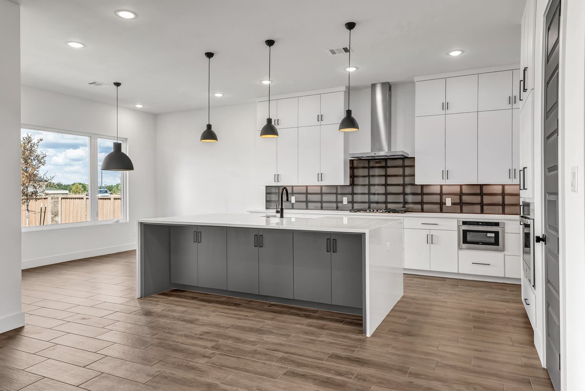tm5team's tweet photo. Just Sold!
New Builder Listing

4911 Crystal Ridge Ct
College Station, TX 77845
5 bed, 5 bath
3,403 sq ft

Builder: @MurphySigHomes https://t.co/U7SOZGgDsk