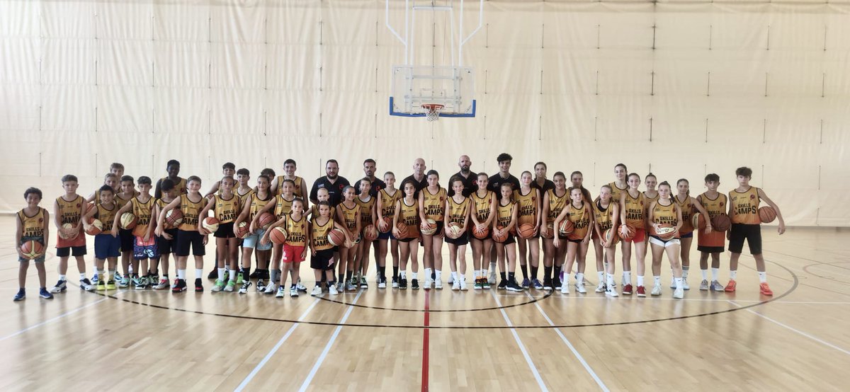 🛠️🧨🏀 Avui hem començat els Skills Camps d’enguany de Pollença sota la direcció d’<a href="/AngelCepeda22/">Angel Cepeda</a>. Una apassionant setmana de feina i tecnificació per davant.

#FamíliaBàsquetPollença❤️🖤