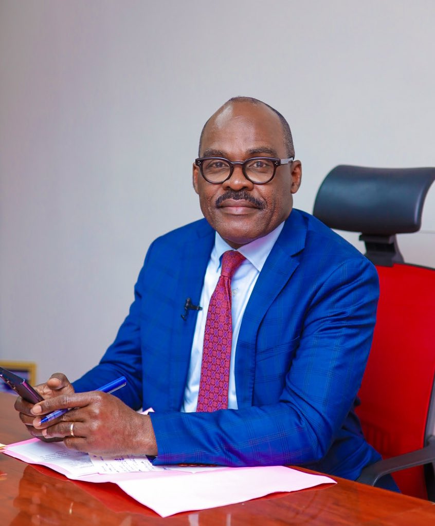 PatrickMuyaya's tweet image. #RDC : « Désormais plus aucun paiement du trésor ne sera effectué au guichet de la Banque Centrale », l’une des mesures phares prises au terme d’une réunion spéciale tenue par le Président de la République sur la situation du franc congolais. #BriefingHebdomadaire avec mon…