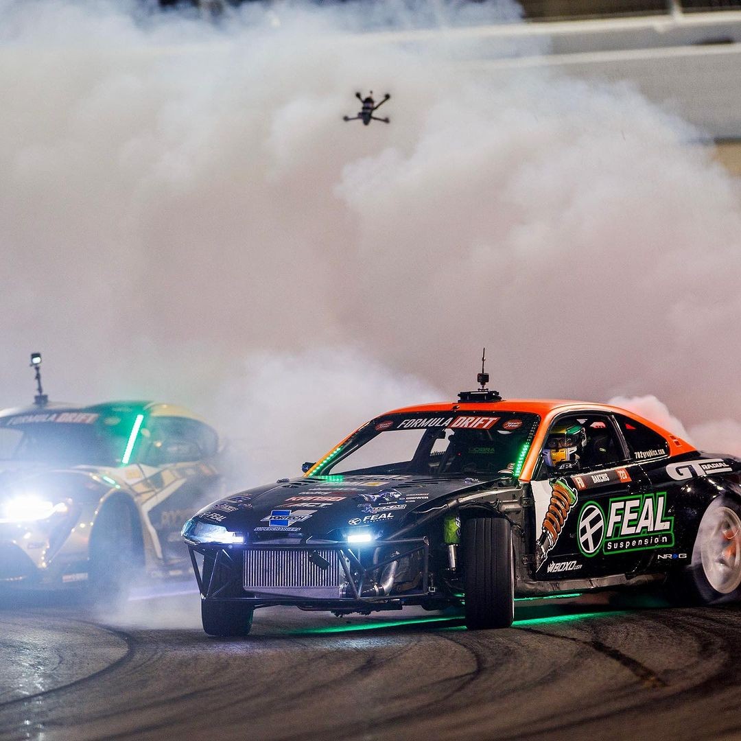 Holley_News's tweet photo. #WinWithHolley
Odi Bakchis earns a @FormulaDrift win over the weekend at St. Louis with teammate Simen Olsen close behind!
#Holley #HolleyEFI #WinWithHolley #Fuelinjected #HolleyEquipped #TeamSimpson #Simpson #SimpsonHelmets #SimpsonSafety https://t.co/7mlfPP4RJp
