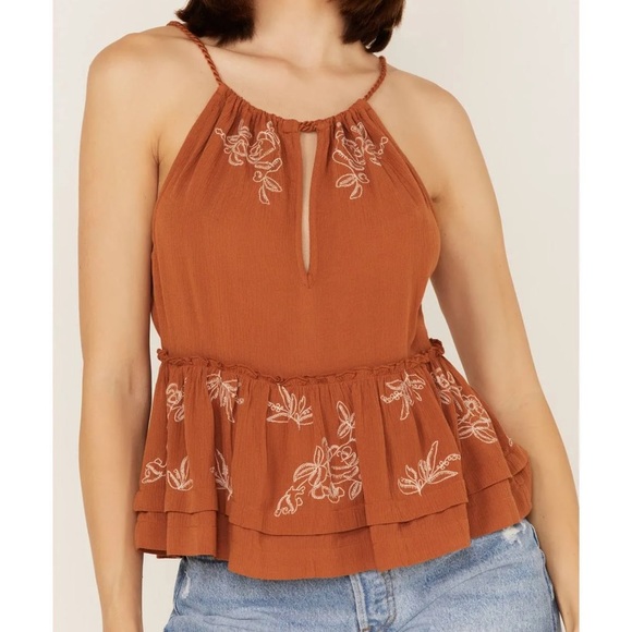 So good I had to share! Check out all the items I'm loving on <a href="/Poshmarkapp/">Poshmark</a> #poshmark #fashion #style #shopmycloset #threehearts #chanel #shyanne: posh.mk/J9SrYC48vBb