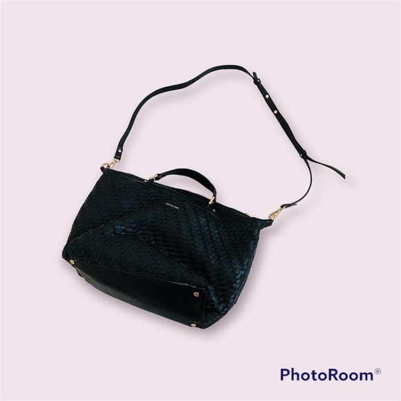 TheBandTeeShop's tweet photo. So good I had to share! Check out all the items I'm loving on @Poshmarkapp from @thatwuzezcloset #poshmark #fashion #style #shopmycloset #vintage #ralphlauren: https://t.co/bng0ZHtkpy https://t.co/oQZZKQbDoS