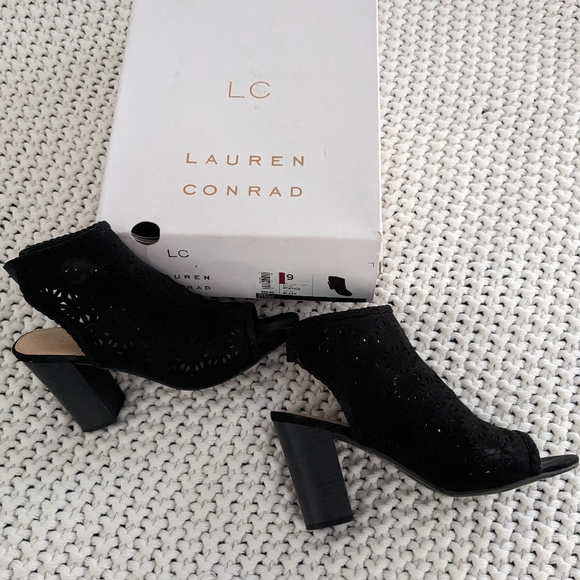 So good I had to share! Check out all the items I'm loving on <a href="/Poshmarkapp/">Poshmark</a> #poshmark #fashion #style #shopmycloset #stelladot #bcbgmaxazria #lclaurenconrad: posh.mk/8e3c8biPsBb