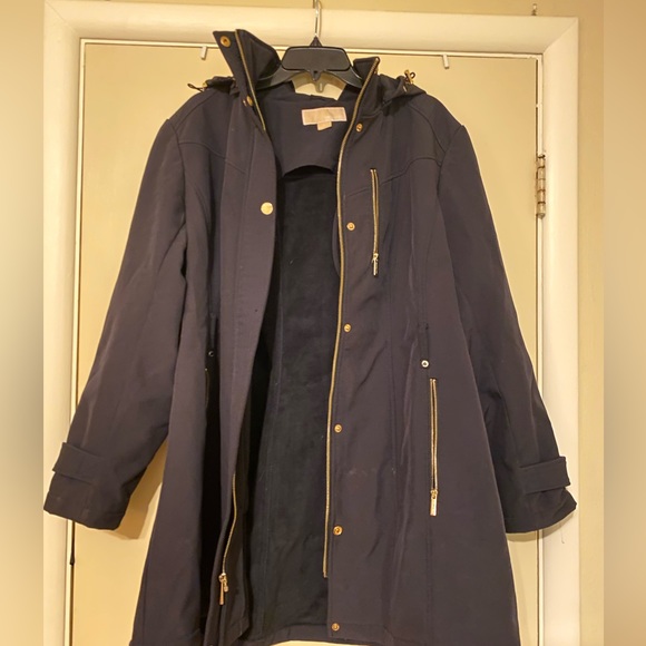 So good I had to share! Check out all the items I'm loving on <a href="/Poshmarkapp/">Poshmark</a> #poshmark #fashion #style #shopmycloset #loft #michaelmichaelkors #michaelkors: posh.mk/JuGl5kLbmBb