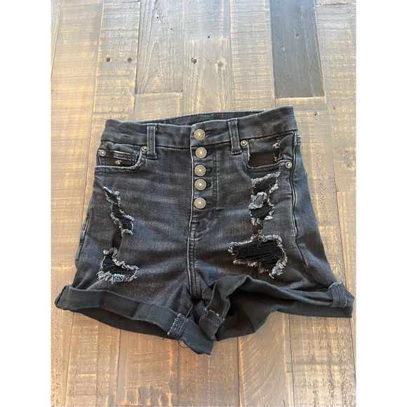 AmandaS53195013's tweet photo. So good I had to share! Check out all the items I'm loving on @Poshmarkapp from @althea_chalene #poshmark #fashion #style #shopmycloset #yoki #talbots #americaneagleoutfitters: https://t.co/PZiSaQpVb3 https://t.co/i0ouMQsn8k