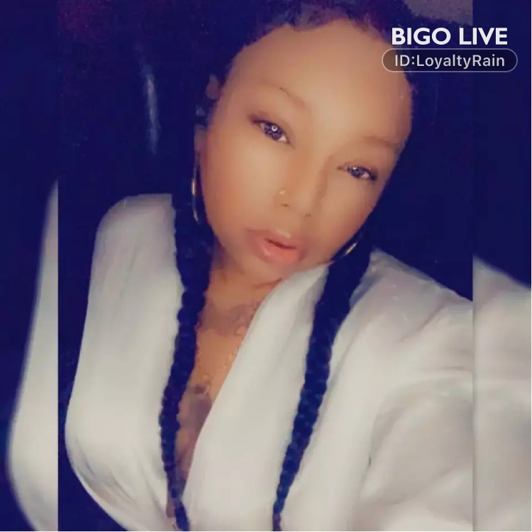 Flip53Phillip's tweet photo. Come and see 💰LoyalT🏀Rain👑 streaming live on #BIGOLIVE and make new friends! 
https://t.co/m78iRLpiJl https://t.co/XOmzIHo0pg
