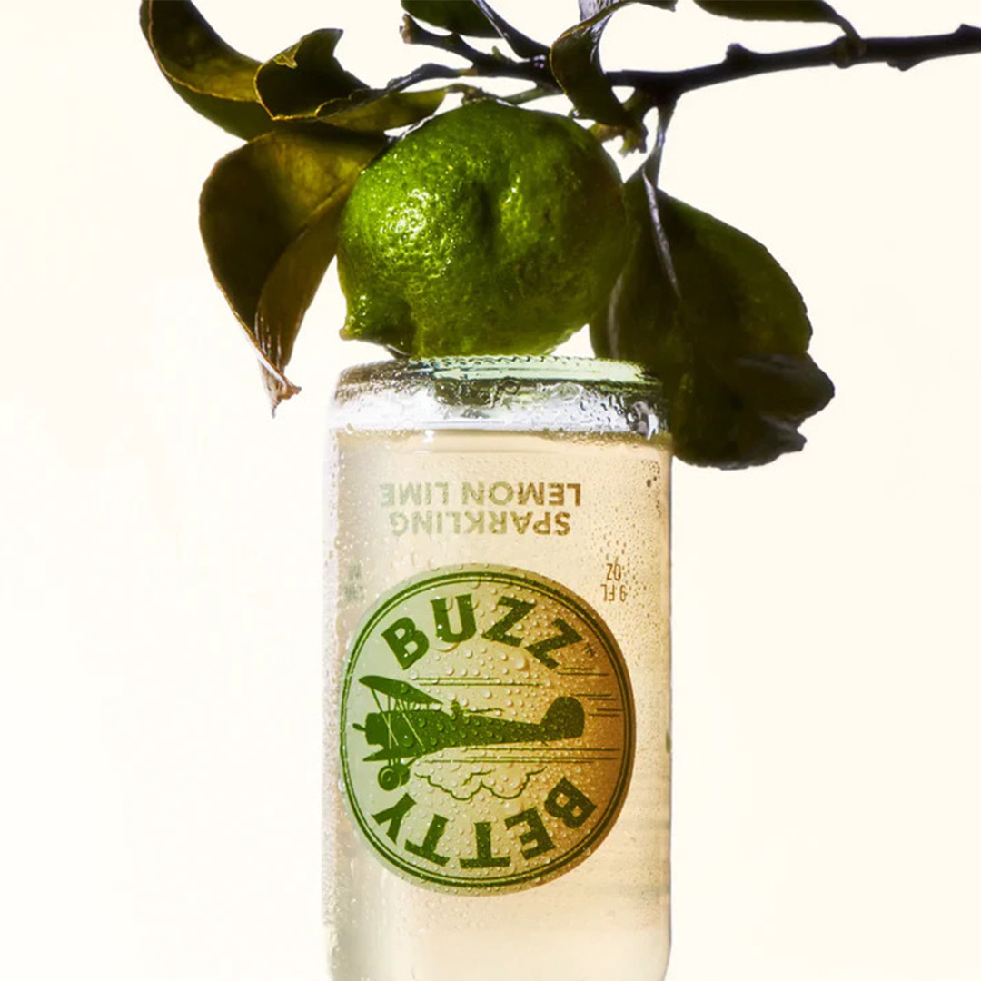 AKINSNF's tweet photo. Try a Sparkling Mock-arita with @bettybuzz Sparkling Lemon Lime, crafted with real ingredients instead of artificial flavors. Created by @blakelively to be delicious out of the bottle for those who don’t drink, or mixed with your favorite spirit for those who do. https://t.co/BG792eLR4A