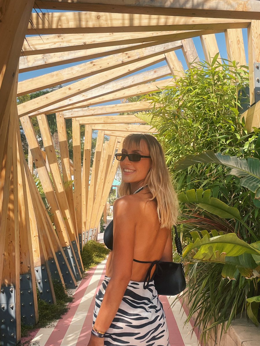 milliexpage's tweet photo. Ibiza 🇪🇸✨ https://t.co/dINuywAiYY