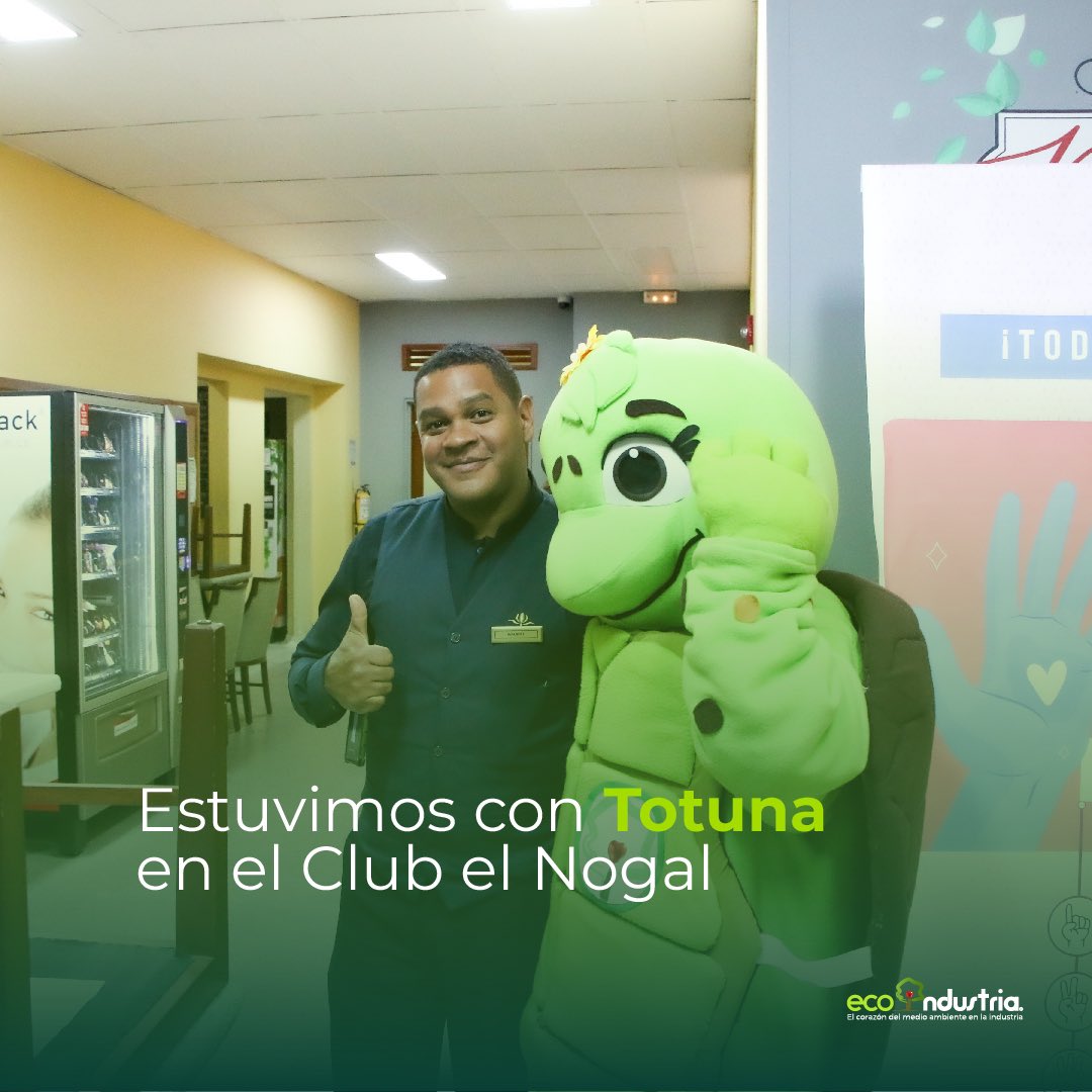 ecoindust's tweet photo. Totuna estuvo presente acompañando las actividades que se realizaron en el @clubelnogal brindando asesoría, enseñando y concientizando a las personas sobre el cuidado del medio ambiente. 🍃 #soysostenible #ecoindustria https://t.co/8sgylVEyt8
