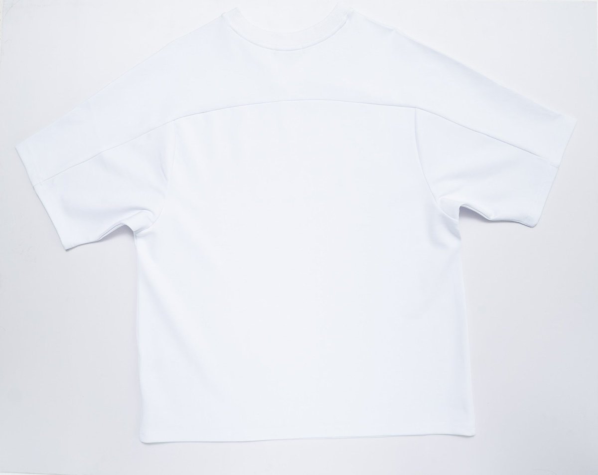_alraqeba's tweet image. White Oversized T-shirt

#Shopify #OnlineBusiness #boutique
