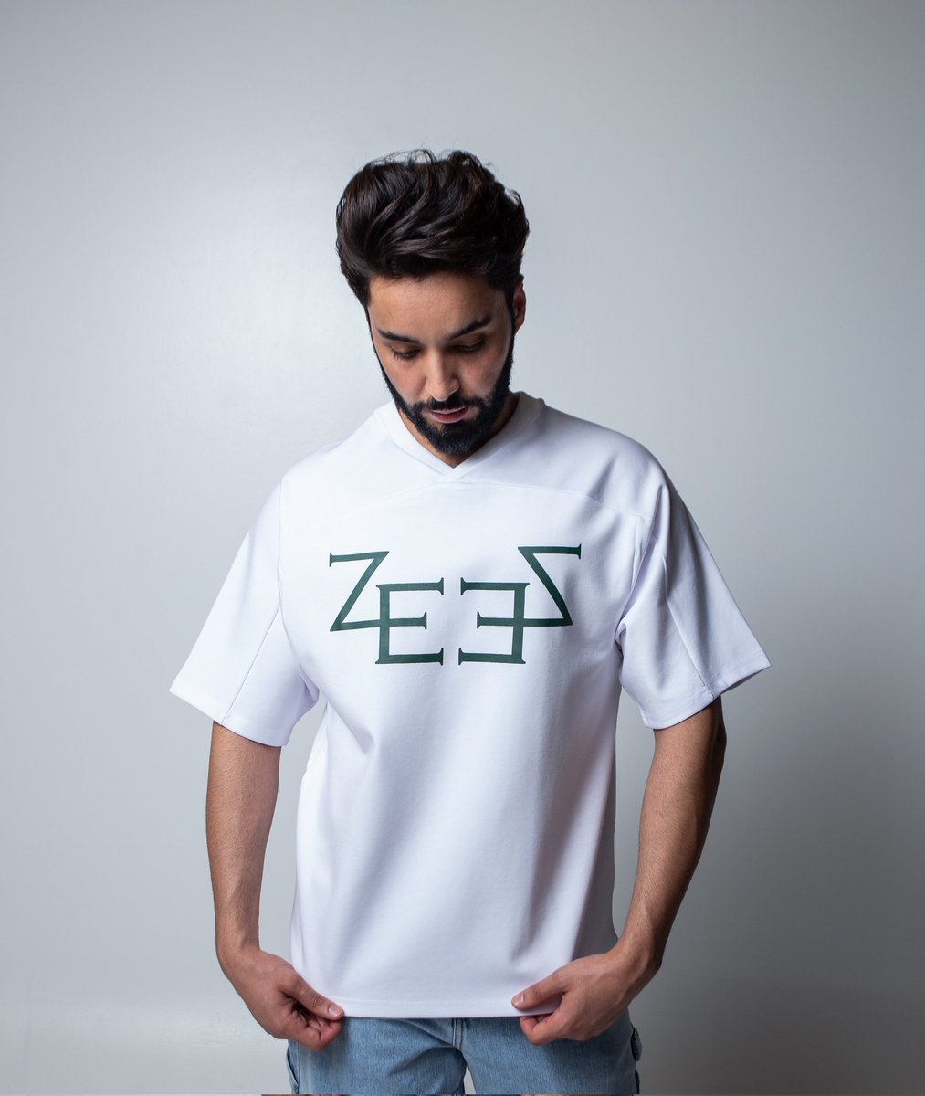 _alraqeba's tweet image. White Oversized T-shirt

#Shopify #OnlineBusiness #boutique