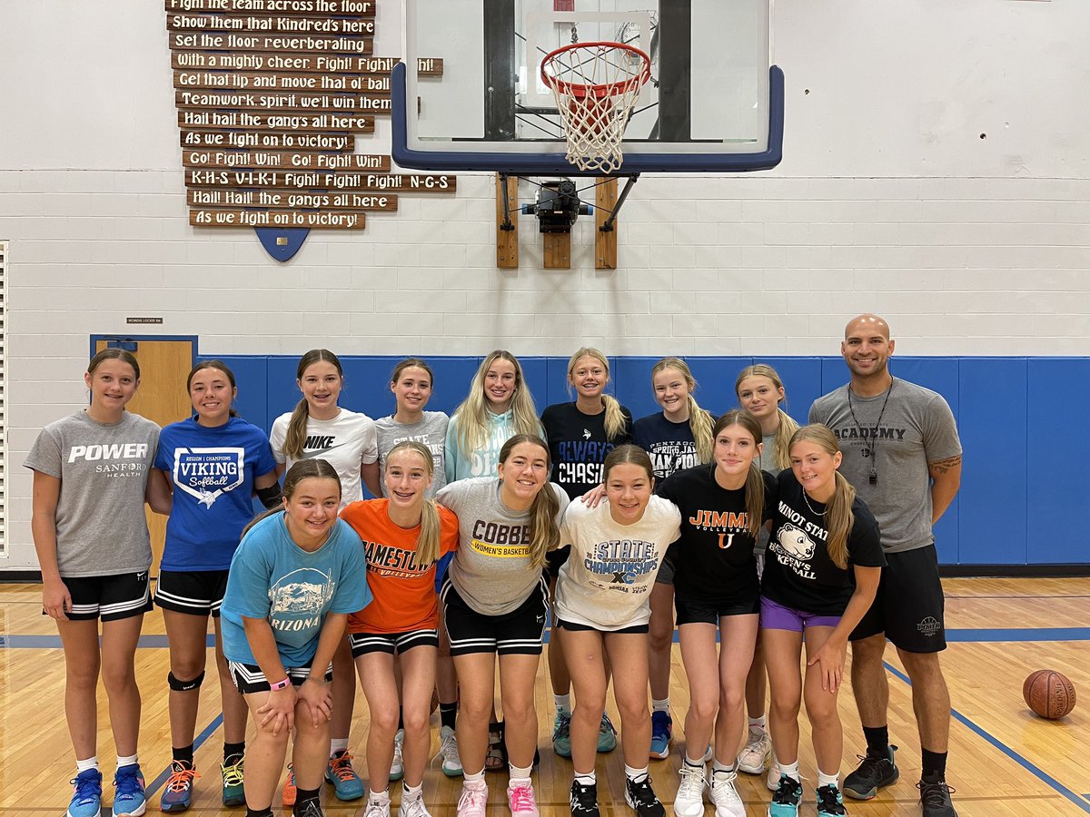 Wrapped up camp in Kindred, ND last week with this hard working group of ladies 🏀💪 You can easily see why they have had so much success in recent years‼️ @KHSVikingsHoops