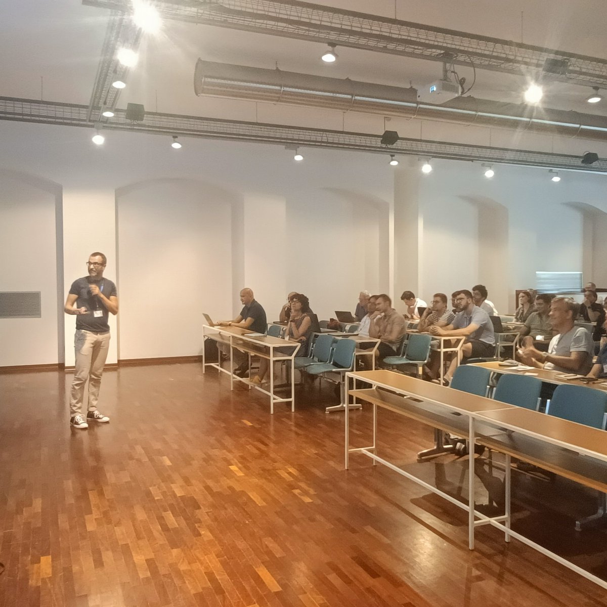 martae_alberto's tweet photo. Last Invited Talk of the morning deals with a very interesting question: To patent or not to patent? That is the question for computational chemist!! We are thrilled to have to #theobio2023 José Pedro Cerón Carrasco from Universidad Politécnica de Cartagena🔝🔝 https://t.co/h8boXyft7u
