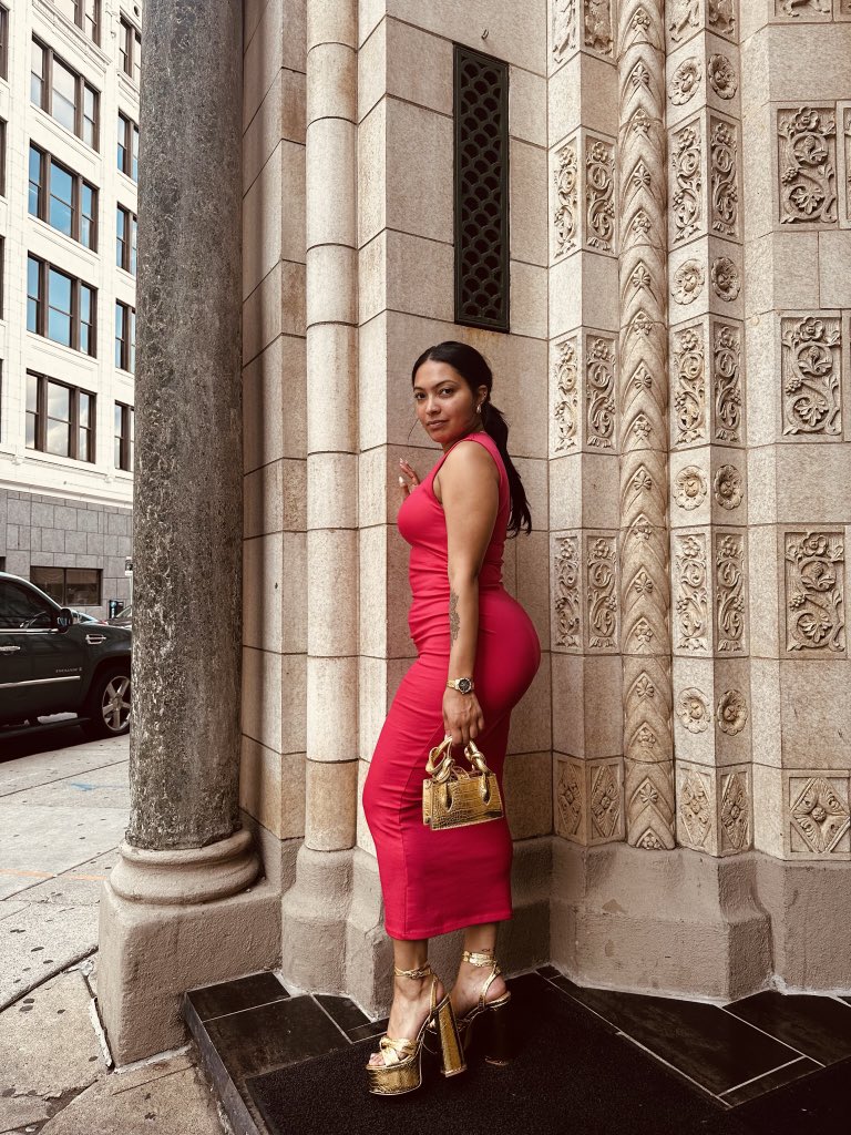 bridgetandrea_'s tweet photo. presence felt, absence missed. #beemore #bbs #prettyinpink #birthdaygirl https://t.co/LmN2FBL4Nz