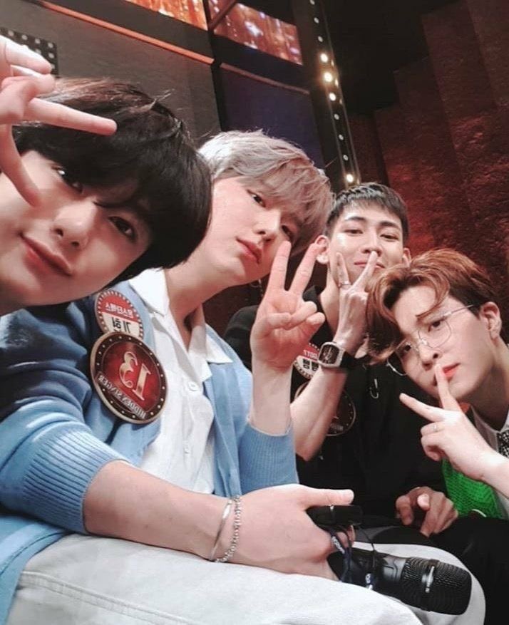 Lee_Min_98's tweet photo. Нам с @vasiliy__fr уже 6 лет. Это все ближе к 10. 👍🏻✌🏻(и к 30 годам) 😵‍💫 https://t.co/D8y6Wcu6VB