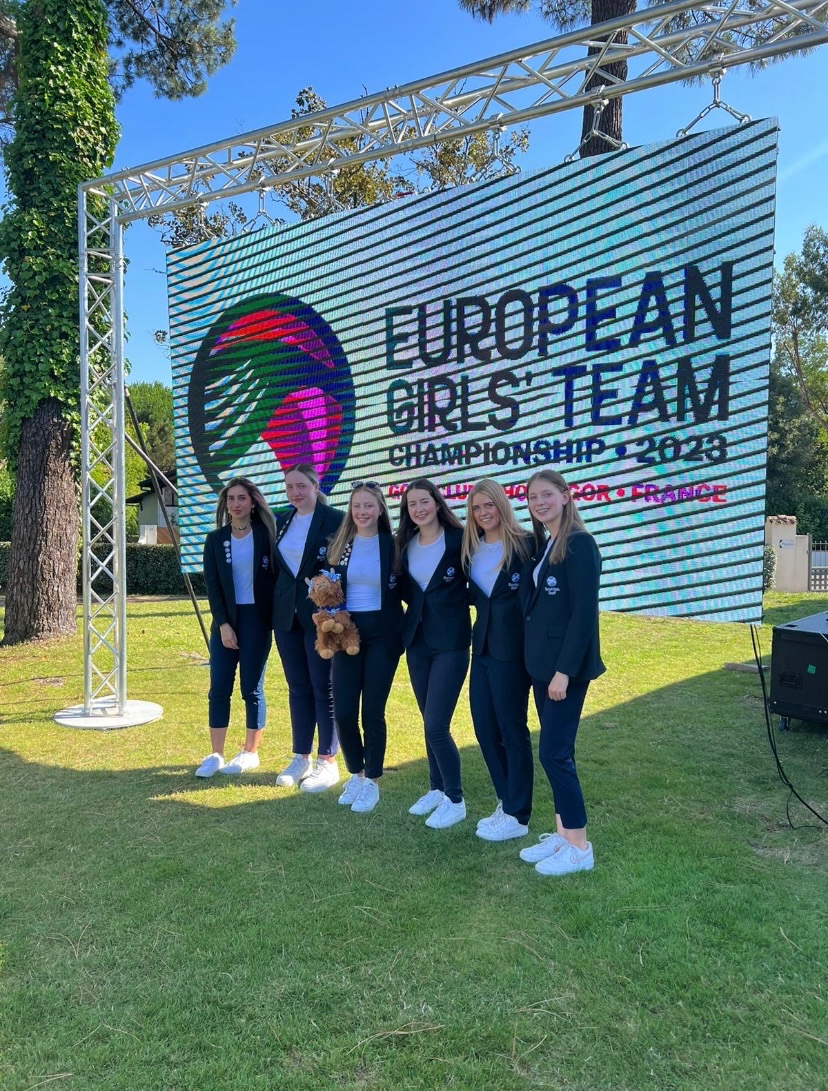 Grace Crawford Golf tweet media