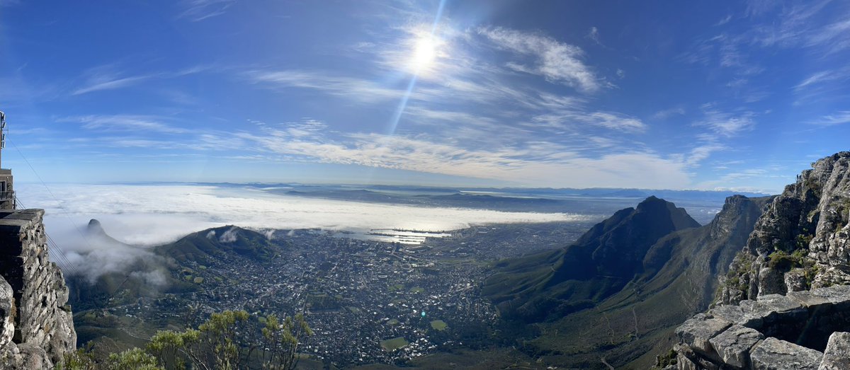 wghs_pe's tweet image. Last day of tour spam part 1! 
Table mountain. Just wow. Even though the forecast was rain, we woke to brilliant blue (blue) skies and had the most magnificent morning literally on top of the world. 🏔️ 🤩🇿🇦❤️❤️❤️#viewsfordays @WGHSYorkshire