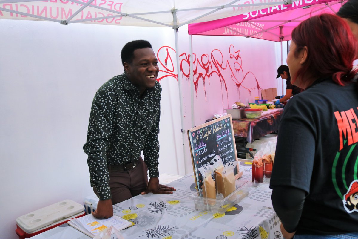 OIM_Mexico's tweet photo. 🥙🎭 Así vivimos la 2° Feria Internacional Gastronómica y Cultural de #Tijuana!  

Este fin de semana participamos con la invitación del @gobtijuanamx a través de la #DMAM ofreciendo información a personas #migrantes que se encontraban en esta ciudad.

¡Gracias por asistir! https://t.co/AvdhySGfyj