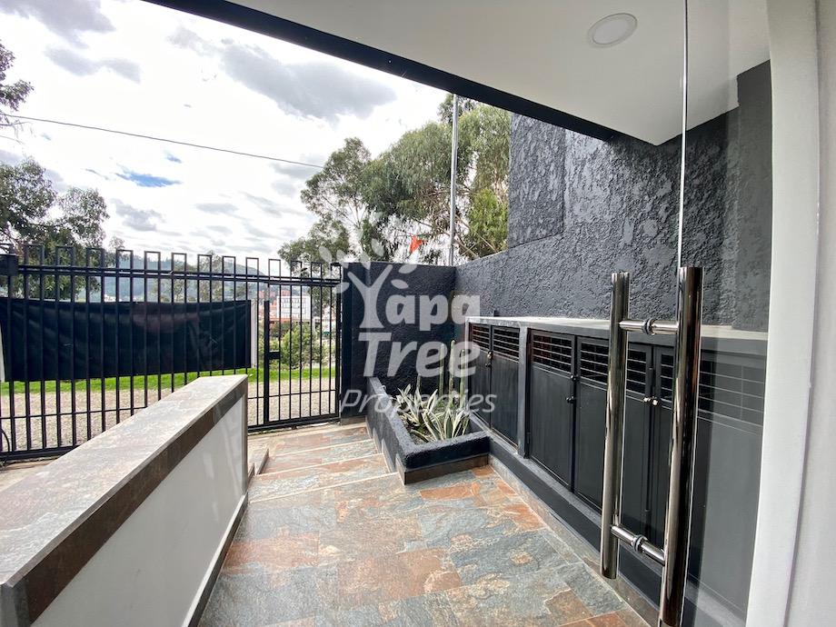 YapaTreeRE's tweet photo. Turnkey 2 BDR with Spectacular River Views (Airbnb Ready)

Sector: Cuenca

This Apartment for Sale Features:

 2 Bedrooms
 1 Bathroom
 Living room and kitchen
 Painted and lacquered closets and kitchen furniture
 White calacata quartz countertops
 Underf https://t.co/6Gf6MMuubC