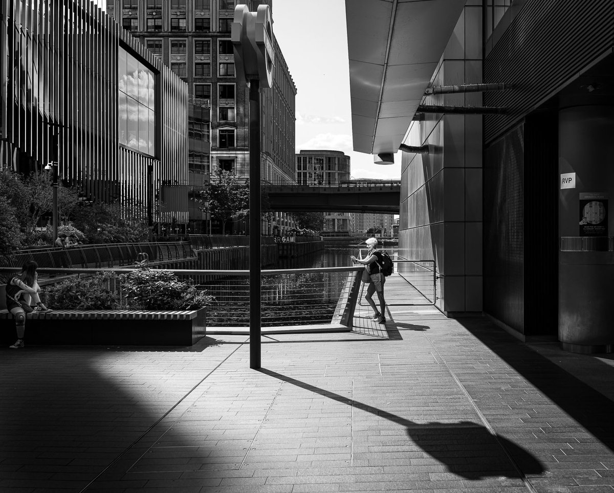 sony_shooter's tweet photo. Canary Wharf shadows. 

#London #canarywharf #streetphotography #shadows #sonyalpha #StreetStyle #photograph #blackandwhite #Capital #PhotographyIsArt #streetsshared #bw #bnw #mono #Monochrome #35mm @SonyAlpha https://t.co/LXxcH6Gwg7