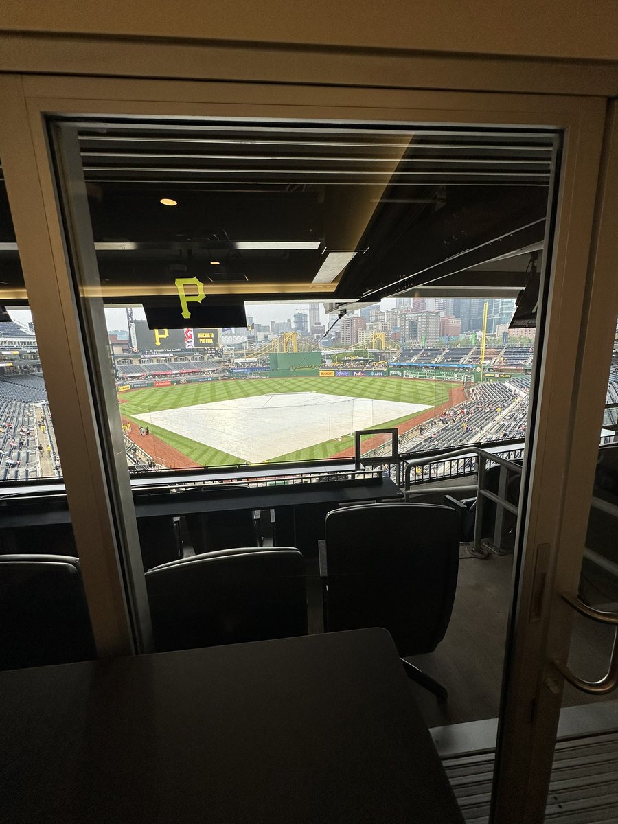 wizkhalifa's tweet image. Work for today.