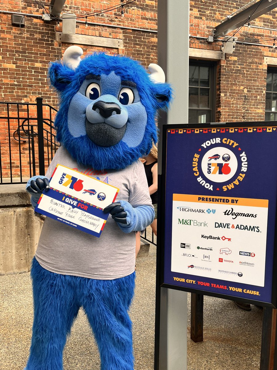 Happy to be a part of the #Give716 kickoff event yesterday with the Chestnut Ridge Conservancy! 

Help make the Hunter Kelly Playground a reality and donate below. 

#716Day #Buffalove #OneBuffalo
