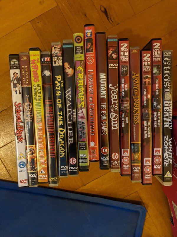 OFFER: Various DVDs (Storrington) ilovefreegle.org/message/100924…