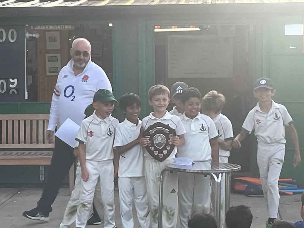 Woodford Green CC tweet media