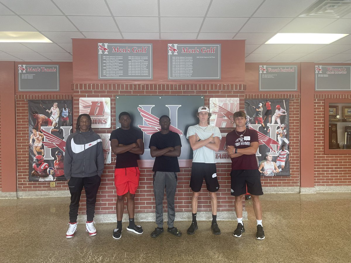 RecruitWestMo's tweet photo. Great day at @HawksFootball‼️ Thank you for hosting our guys‼️
@jmcguire_6 @Shamarvion19 @TyshonTucker @Wes_Bradford24 @BraxtonPeters9
#RecruitWM #WMFootball #BeGreat https://t.co/p2pomJ8KLs