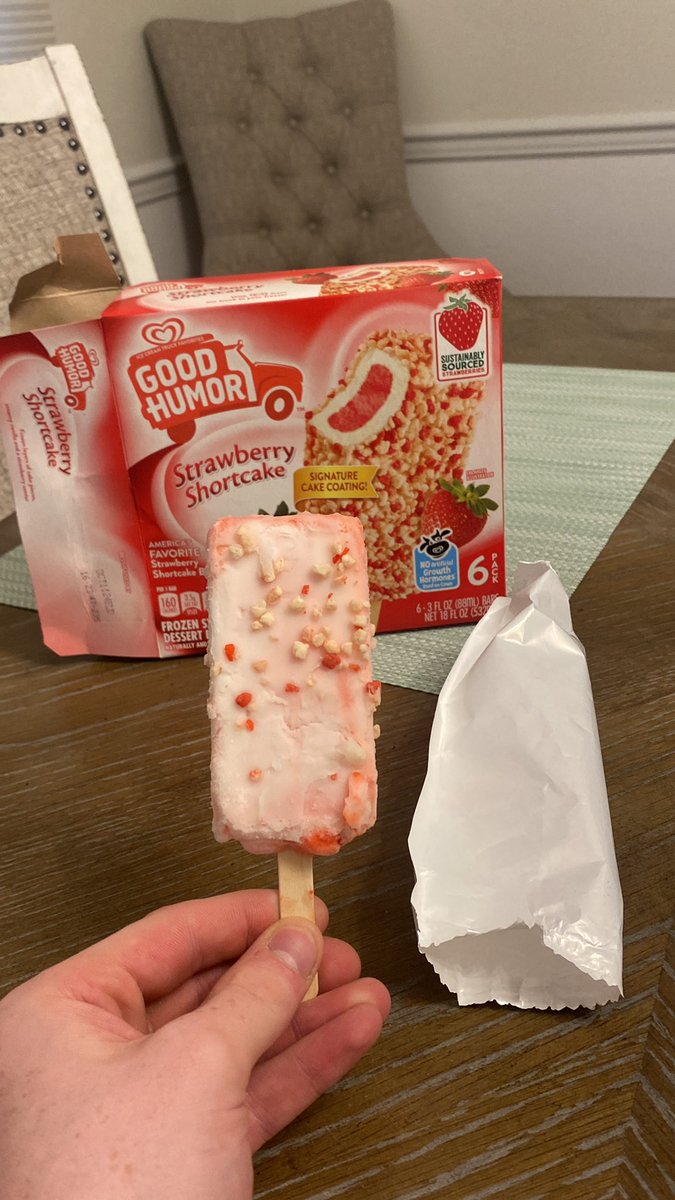 RobertJArena's tweet photo. @GoodHumor? Bad joke. 

“Signature Cake Coating” was not included https://t.co/5GSpoRyChf