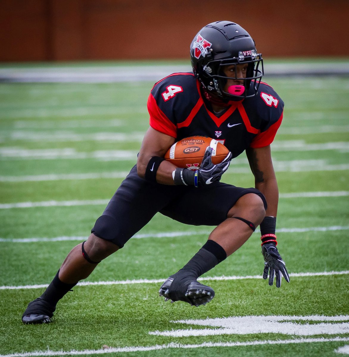 iamkaedenreyes's tweet photo. After a Great camp and conversation with @CoachTRich4, I am blessed to say I have EARNED my first offer from Valdosta State University! #AGTG @coachjack212 @Coach_Monte100 @Coach_Graff29 @BokeyFootball @CoachHoun @DEvans345 https://t.co/q7kzUW6LN4