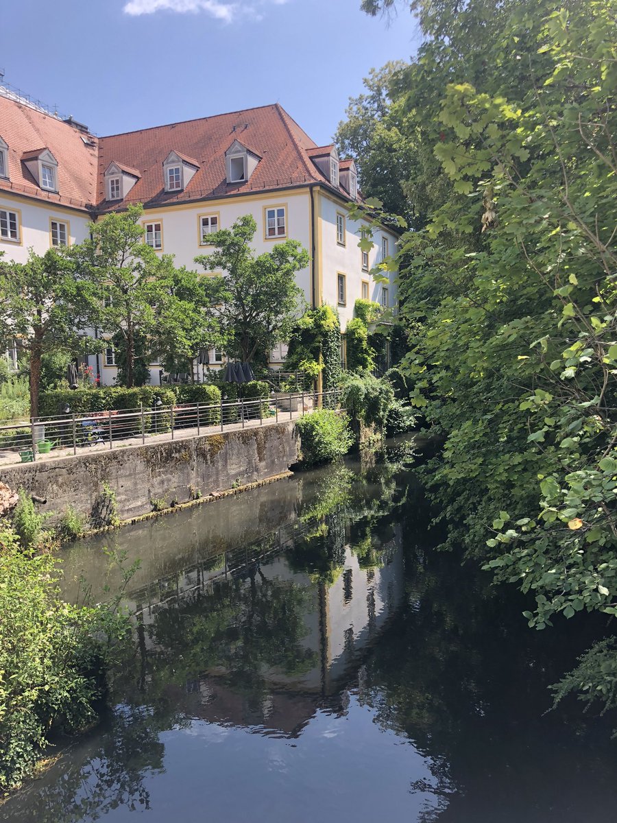 Great first day in #Freising for the workshop #RNA #DNA #Protein #Nanotechnology 🙌

For those who are here, come to see my poster A6 tomorrow morning!

<a href="/CeNS_LMU/">Center for NanoScience LMU</a>